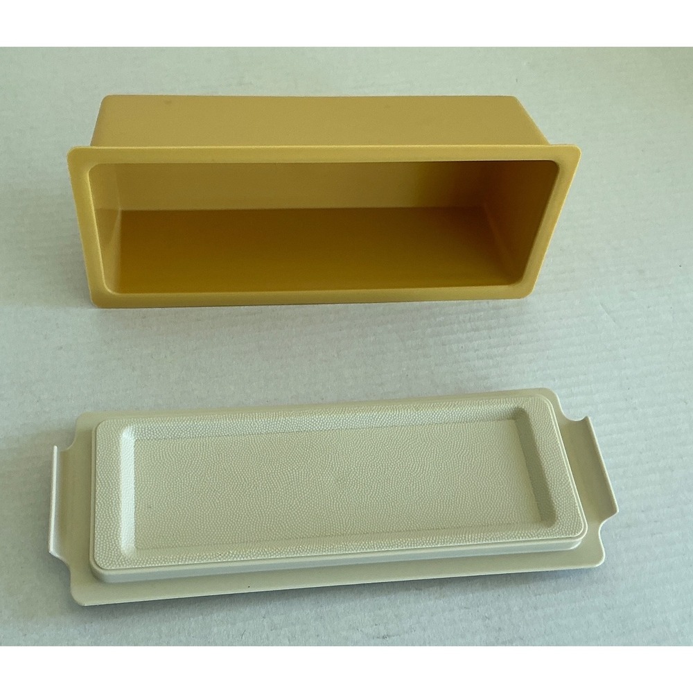 Tupperware Vintage Butter Dish Harvest Gold Almond 1/4 Lb Stick 637-5 Retro